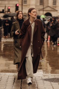 Teenager Style, Mode Mantel, Fashion London, London Fashion Week Street Style, London Fashion Weeks, Top Street Style, Fashion Week Outfit, Skandinavian Fashion, Stil Boho