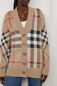 Neutral Checked jacquard-knit cardigan | BURBERRY | NET-A-PORTER Burberry Cardigan, Jacquard Cardigan, Burberry Outfit, Vintage Knitwear, Cardigan Knitted, Cardigan Outfit, Merino Wool Cardigan, Cardigan Outfits, Beige Cardigan