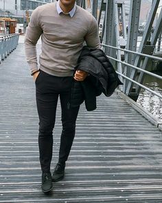 Business Casual Looks For Men, Business Attire For Men, Sweater Outfits Men, Mens Work Outfits, Mens Smart Casual Outfits, Mens Business Casual Outfits, Smart Casual Men, Stylish Men Casual, Guys Clothing Styles