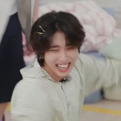 Bedtime Bingo Hell skz code stray kids icon pfp cute green pajama smile smiling laugh laughing happy Han Jisung Smile Cute, Han Smile Stray Kids, Skz Pfp Silly, Han Jisung Laughing, Skz Smiling, Skz Laughing, Han Laughing, Funny Skz Pfp, Han Jisung Pictures