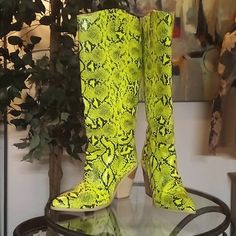 Nwob Brand New, No Tags Or Brand. Screaming Fluorescent Yellow Or Yellow Green, You Decide - With A Python Snake Pattern, And A Faux Fur Lining. Pretty Sure An Eu 44 Corresponds With A 10.5 Usa Size, But Do Your Homework! Ride 'Em, Cowgirl! Yellow Synthetic Boots With Round Toe, Yellow Round Toe Synthetic Boots, Yellow Synthetic Round Toe Boots, Yellow Pointed Toe Boots For Summer, Casual Yellow Heels For Fall, Casual Yellow Boots With Pointed Toe, Casual Yellow Pointed Toe Boots, Trendy Yellow Summer Boots, Trendy Yellow Boots For Fall