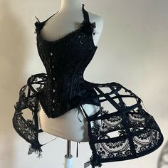 Gothic Corset With Attached Cancan, Gothic Overbust Corset With Lace Trim, Luxury Black Gothic Corset, Luxury Black Steampunk Corset, Steampunk Lace Underbust Corset, Fashion Sketchbook Inspiration, Alice Costume, Fashion Sketchbook, Halloween Looks