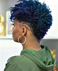 Woman Mohawk Short, Frohawk Natural Hair Shaved Sides, Tapered Natural Hair Cut, Natural Haircuts, Shaved Side Hairstyles, Tapered Natural Hair, Natural Hair Cuts