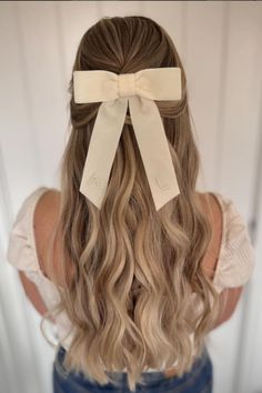 Looking for beautiful bridesmaid hairstyles for long hair? We've got 40+ ideas to help you choose the perfect look! From down styles, half up, updos, side styles, ponytails, buns, to boho vibes, you’ll find the perfect wedding hair inspiration for long hair in our guide. Dive into wedding beauty and discover the best long hair ideas. Long Hair Ideas, Down Styles, Bridesmaid Hairstyles For Long Hair, Best Wedding Hairstyles, Hair Bridesmaid