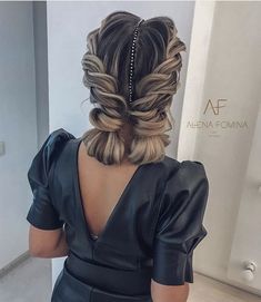 Hair Jewels, Wedding Hairstyles Updo, Hair Dos, Ponytail Hairstyles, Trendy Hairstyles, Bridesmaid Hair, Hair Videos, Hair Updos, Hair Looks