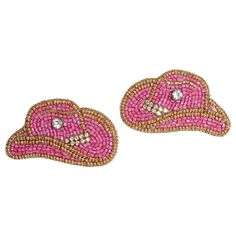 Pink Western Hat Earrings, just perfect to complement your Western or Rodeo outfit. Also great for Bachelorette Parties, visiting Tennessee, Texas, gift for girlfriends, etc.   It will bring so much fun to your outfit. They are very comfortable, extremely lightweight, you will feel you are not wearing earrings. Handmade with Love ❤️ Ready to be shipped! Diy Seed Bead Jewelry, Rodeo Outfit, Pink Cowboy Hat, Earrings Western, Pink Cowboy, Hat Jewelry, Chapeau Cowboy, Western Accessories, Rodeo Outfits