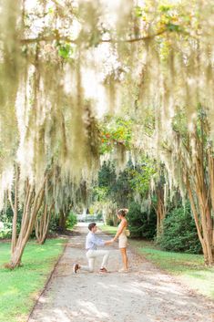 Best Places to Propose in Charleston Proposal Set Up Ideas Simple, Florida Proposal Ideas, Christian Proposal Ideas Engagement, Proposal Outfits For Her Spring, Southern Proposal, Engagement Places Ideas, Proposal After Party, Spring Proposal Ideas