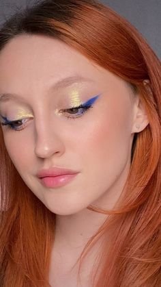 Beauty Killer, Retro Makeup, Palette Ideas, Eyeliner Looks, Blue Eyeshadow, Beauty Cosmetics