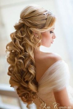 Steal-Worthy Wedding Hairstyles - Belle The Magazine #haircolor #hairstyle #haircut Cinderella Hair, Wedding Hair Side, Beautiful Wedding Hair, Wedding Hairstyles Bridesmaid, Curly Wedding Hair, Wedding Hairstyles With Veil, Quinceanera Ideas, Best Wedding Hairstyles, Long Hair Wedding Styles