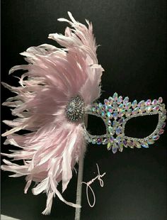 Pink Masquerade, Gang Photo, Gogo Outfits, Masquerade Centerpieces, Prom Mask, Masquerade Mask Diy, Masquerade Ball Masks