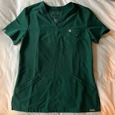 Mediclo Xs 3-Pocket Women's Scrub Top. Hunter Green. Never Worn. No Tags. Womens Scrub Tops, Womens Scrubs, Scrub Tops, Hunter Green, Scrubs, Womens Tops, Tags, Green, Women Shopping