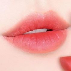 Light Makeup For Teens, Makeup Bibir, Korean Makeup Look, Light Makeup Looks, Makeup Korean, Korean Beauty Secrets, Makeup List, Lip Beauty, Ombre Lips