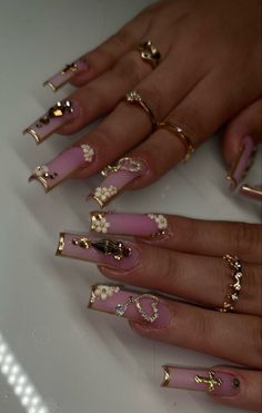 Classic Nails With Gems, Simple Bling Nails Classy, Cute Gold Nail Designs, Cute Nails Prom, Nail Long Ideas, Milky White Nails With Crystals, Long Nails With Charms Y2k, Raw Nail Designs, Freestyle Medium Nails