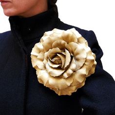 Fabulous extra large flower brooch ideal to complete an elegant look, party or wedding. This accessory is available in gold and silver. ✿ DETAILS: * Handmade in Andalusia, Spain * Diameter: 18cm (7,32'') Orders with Standard Shipping are made by postal mail with a tracking number. Express shipping available in the shopping cart before finalizing your purchase. ✿ More Brooches: https://www.etsy.com/shop/GloandSons?ref=search_shop_redirect&section_id=25207927 ✿ Other items for Brides, Bridesmaids Pink Purple Wedding, Fabric Flower Pins, Hair Brooch, Headpiece Hairstyles, Stacked Earrings, Wedding Brooch, Wedding Hair Pieces, Flower Accessories, Flower Pins