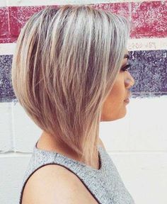 when i see all these popular short bob hairstyles hair cuts it always makes me jealous i wish i could do something like that I absolutely love this short bob hairstyles hair cuts so pretty! Perfect!!!!! Graduated Bob Hairstyles, Hair Cuts 2017, Graduated Bob Haircuts, Inverted Bob Haircuts, Graduated Bob, Haircut Pictures, Choppy Bob Hairstyles