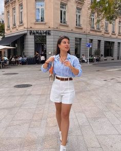 Cute Outfits With Shorts, Elegant Summer Outfits, Old Money Outfit, Money Outfit, Europe Outfits, Outfit Chic, Casual Chic Outfit