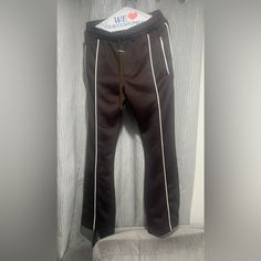 Mens Size M (Can Also Fit Someone Who Is A L) New Never Worn Matching Tracksuit Zip Up Available For Sale Price Amiri Pants, Matching Tracksuit, Tracksuit Pants, Pants Color, Sale Price, Mens Pants, Zip Ups, Sweatpants, For Sale