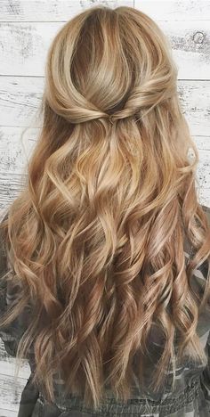 Simple Curled Half Up Half Down, Fine Hair Wedding Styles Half Up, Loose Curls Half Up, Loose Curl Long Hair Styles, Long Curled Hairstyles Half Up, Loose Half Updo, Loose Curls Wedding Hair Half Up, Loose Waves Half Up Half Down, Simple Curls For Medium Hair