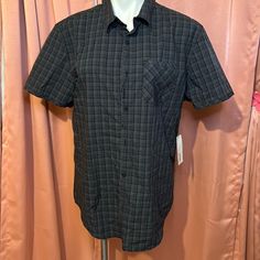 New With Tags Never Worn Button Up Short Sleeve Shirt Casual Shirts For Men, Button Up Shirt, Shirt Color, Casual Button Down Shirts, Short Sleeve Shirt, Shirts Tops, Button Up Shirts, Sleeve Shirt, Colorful Shirts