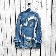 Jean Jacket Diy, Diy Denim Jacket, Fitted Denim Jacket, Oversized Jean Jacket, Painted Denim Jacket, Painted Jacket, Diy Jacket, Estilo Hippie, Oversized Jeans