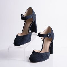 Pelle Moda Womens Pierce Midnight Kid Suede Strappy Heel Shoes Pumps Navy Blue Sz Eu 39.5 Us 9.5 Suede Uppers, Almond Toe, Block Heel 4" Heel Height New With Box Orange High Heels, Red Kitten Heels, Navy Pumps, Leopard Print Pumps, Black Stiletto Heels, Ankle Strap Sandals Heels, Leopard Heels, Black Strappy Heels, Black Suede Pumps