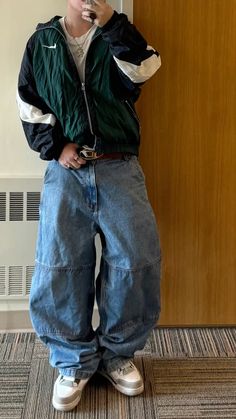 Green outfit, baggy jeans, jordan 4s, diesel belt, streetwear Outfit For Green Cargo Pants, Mens Baggy Clothes, Baggy Outfit Ideas For Boys, Diesel Belt Outfit Men, Men Baggy Outfit Ideas, Mens Outfits Baggy, Baggy Jeans Outfit 90s Men, Diesel Belt Outfit, Jeans Baggy Outfit