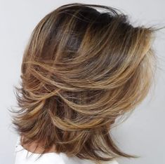 Layered Thick Hair, Mid Length Layered Haircuts, Thick Hair Cuts, Medium Layered Haircuts, Midlength Haircuts, Shoulder Length Hair Cuts, Shag Haircut, Haircut For Thick Hair