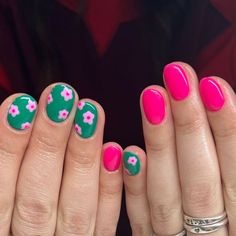 Fun Manicure Ideas For Short Nails, Easy Colorful Nails, Fun Easy Nails, Gel Nail Designs Diy, Nail Ideas Gel Short, Simple Fun Nails, Gel Nail Designs Short Nails, Short Summer Gel Nails, Fun Short Nails