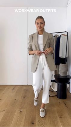 White Loafers Outfit Women, Oversized Blazer Outfits, White Loafers Outfit, Loafer Outfits, Smart Casual Women Outfits, Classic Outfits For Women, White Pants Outfit, Smart Casual Women