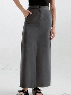 Elluis - High-Waisted Straight Cut Skirt for Comfortable Fashion Long Flowing Skirts, Fitted Midi Skirt, Midi Skirt Casual, Body Skirt, Crop Top Dress, Half Skirt, Flowing Skirt, Long Sleeve Short Dress, Modern Women