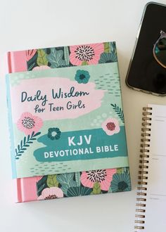 Daily Wisdom for Teen Girls KJV Devotional Bible Devotional Bible, Bible In A Year, Bible Book, Daily Devotion, Daily Wisdom, Bible Devotions, Daily Challenges