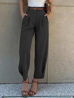 High-Waisted Loose Pleated Pants with Buttoned Detail and Pockets Loose Suit, 2024 Wardrobe, Pants High Waisted, Leisure Fashion, Pants Loose, Work Style, Suit Pants, Pleated Pants, Daily Dress