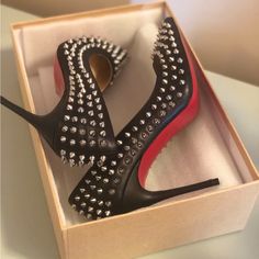 Brand New Beautiful Pumps!!!! Black And Red High Heels, Steampunk Fashion Women, Summer High Heels Sandals, Black Mary Jane Heels, Elegant Goth, Animal Humour, Steve Madden Heels, Red High Heels, Neon Aesthetic