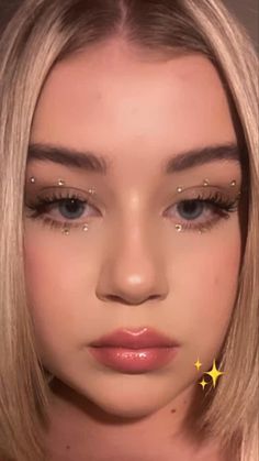 Gem Makeup, Festival Make Up, Concert Makeup, Cute And Aesthetic, Rhinestone Makeup, Rave Makeup, Swag Makeup