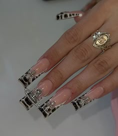 Chicana Nails Acrylic, Nail Ideas Y2k Long, Nail Ideas Y2k, Diamante Nails, Designs For Short Nails, Edgy Nails