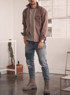 Men Combat Boots Outfit, Men Alternative Fashion, Stil Masculin, Boots Outfit Men, Mens Smart Casual Outfits, Bakal Suami, Pants Outfit Men, Mens Casual Outfits Summer, Men Fashion Casual Shirts