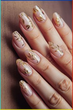 Chrome Leaves Nails, Unique Autumn Nails, Golden Leaf Nails, Fall Nail Designs Wedding, Gold Leaf Design Nails, Gold Leaf Art Nails, Fall Nails Gold Accent, Autumn Bridal Nails, Nail Art Designs Golden