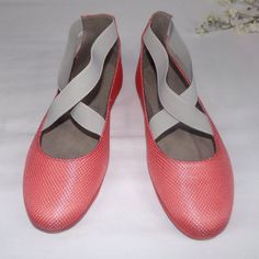 Size 6 Aerosoles Saturday Ballet Flat. These Colorful And Cute Flats Come In A Fun Coral Pink Color In A Perforated Pattern. The Elastic Gray Ankle Band Wraps Around And Crosses In Front For A Comfortable Fit. Has A Padded Insole For More Comfort. Condition Is New Without Tags Or Box. Ready To Ship! Pink Synthetic Flats For Spring, Pink Slip-on Flats For Summer, Pink Slip-on Flats With Removable Insole, Pink Synthetic Slip-on Flats, Casual Pink Flats With Branded Insole, Pink Medium Width Closed Toe Flats, Pink Slip-on Flats With Rubber Sole, Pink Slip-on Flats With Round Toe, Pink Slip-on Flats With Flat Heel