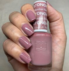 Hazelnut #607 – A cool-toned deep and dusty mauve Dnd Hazelnut Gel, Brown Mauve Nails, Fall Dnd Nail Colors, Dnd Fall Nail Colors, Dnd Nail Colors, Mauve Nail Polish, Pink Nail Colors, Mauve Nails, Mens Nails