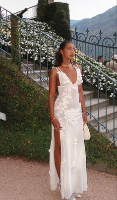 Robes Glamour, White Prom, White Prom Dress, Mesh Maxi Dress, Looks Street Style, White Chiffon, Lily Collins, Glam Dresses, Mode Inspo