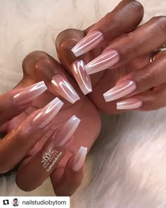 Ombre Nail Chrome, Pink White And Gold Nail Designs, Ombre Chrome Nails Short, Pink And White Ombre Nails With Chrome, Pink And White Ombre Nail Designs, Acrylic Nails Coffin Chrome, Ombre Short Nails Gel, Rose Gold Ombré Nails, Ombre Glazed Donut Nails