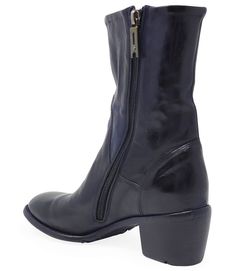 size zipper round toe mid calf boot Color: Navy Product ID: AH26A Made in Italy Boot Fits, Navy Fashion, Vogue Italia, Navy Leather, Cozy Sweater, Mid Calf Boots, Leather Ankle Boots, Color Azul, Easy Wear