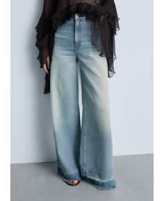 in stock Denim Outfits, Frayed Hem Jeans, Light Flare, Mango Jeans, Jean Flare, Hem Jeans, Flared Jeans, Denim Outfit, Cropped Jeans