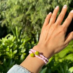 Cute beaded lime bracelet that will brighten up all your outfits and add a touch color to all styles!  Perfect for summer beach outfit. Beaded bracelets are great for festivals, gifts, and a perfect accessory! Handmade adjustable beaded lime bracelet.    𝗥𝗲𝗰𝗼𝗺𝗺𝗲𝗻𝗱𝗲𝗱 𝗰𝗮𝗿𝗲  My bracelet can stay on even while showering and does not need any cleaning, just enjoy! 📬 Packaging: The bracelet comes carefully packaged in a padded carton box wrapped in bubble wrap with a small jewelry bag Lime Green Bracelet Jewelry For Gift, Handmade Adjustable Lime Green Beaded Bracelets, Bracelet Fruits, Kiwi Bracelet, Handmade Adjustable Lime Green Bracelets, Adjustable Lime Green Beaded Bracelets, Lemon Bracelet, Elegant Green Pearl Hand-strung Bracelet, Lime Green Bracelet