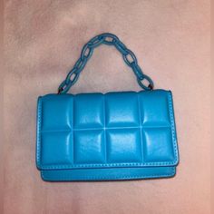 Small Blue Purse Trendy Blue Bags For Day Out, Casual Blue Party Bags, Bright Blue Outfit, Outfit With Purse, Outfits With Purses, Shein Bags, Minimalist Bag, Blue Purse, Blue Outfit