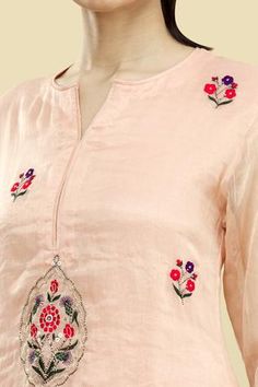 Shop for Desert Shine by Sulochana Jangir Peach Handloom Tissue Kurta Set for Women Online at Aza Fashions Tissue Kurta, Resham Embroidery, Kurta Set For Women, Kurti Embroidery Design, Notched Neckline, Kurta Neck Design, Printed Dupatta, Simple Pakistani Dresses, Scallop Edge