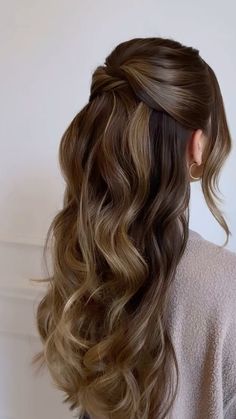 Bridesmaid Hair Brown Long, Wedding Hairstyles Half Up Half Down Asian Hair, Hair For Strapless Wedding Dress, Brunette Wedding Hairstyles Half Up, 2025 Bridal Hair, Half Up Half Down Bridal Hair Brunette, Bridesmaid Hair Inspo Long Hair, Hairstyles For Red Dress, Bridal Hair For Off The Shoulder Dress