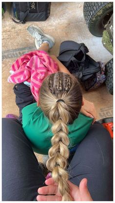 Explore the latest trends in Volleyball Hair Styles with our comprehensive guide. Find the perfect look for your next game or practice session! Braids Dutch, Dutch Braid Styles