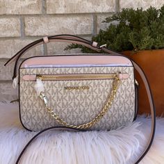 New With Tag 100% Authentic Large Crossbody Bags, Mk Purse, Bags Michael Kors, Michael Kors Crossbody Bag, Michael Kors Crossbody, Bags Logo, Chain Crossbody Bag, Purses Michael Kors, Handbags Michael Kors