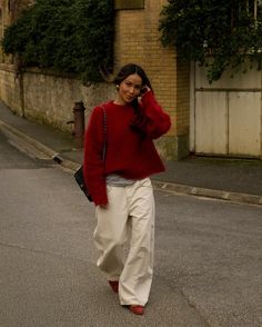 Street Style: Get The Look Looks Pinterest, Style 2023, Red Sweater, Looks Style